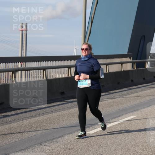 03.10.2025 - Köhlbrandbrückenlauf Julia Fischer http://msf.ph/oto/9009673 03.10.2025 10:16:14 Position 2 2546 meine-sportfotos.de
