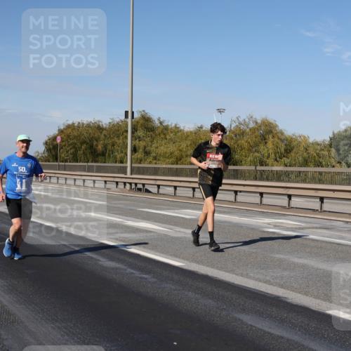 03.10.2025 - Köhlbrandbrückenlauf Julia Fischer http://msf.ph/oto/9009684 03.10.2025 12:53:33 Position 3 50 meine-sportfotos.de