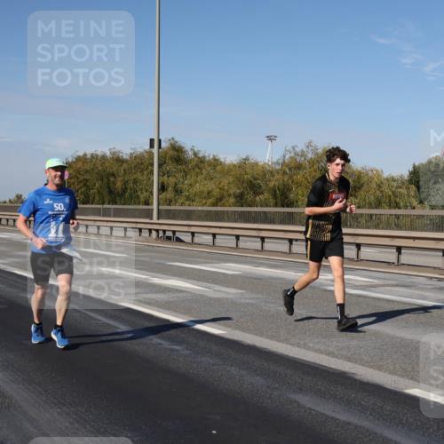 03.10.2025 - Köhlbrandbrückenlauf Julia Fischer http://msf.ph/oto/9009689 03.10.2025 12:53:34 Position 3 50 meine-sportfotos.de