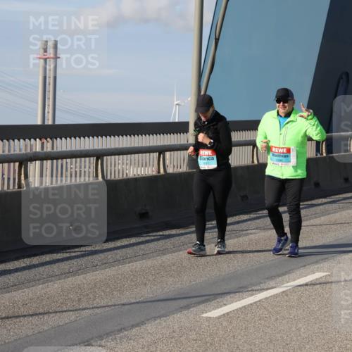 03.10.2025 - Köhlbrandbrückenlauf Julia Fischer http://msf.ph/oto/9009690 03.10.2025 10:16:58 Position 2 1241, 3396 meine-sportfotos.de