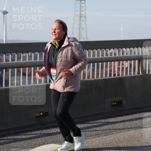 03.10.2025 - Köhlbrandbrückenlauf Julia Fischer http://msf.ph/oto/9009710 03.10.2025 10:17:07 Position 2  meine-sportfotos.de