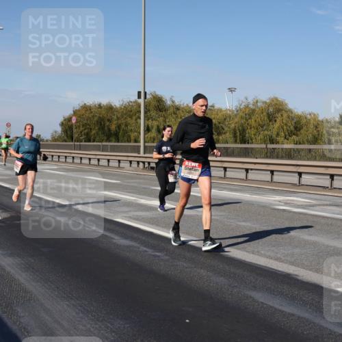 03.10.2025 - Köhlbrandbrückenlauf Julia Fischer http://msf.ph/oto/9009712 03.10.2025 12:53:42 Position 3  meine-sportfotos.de