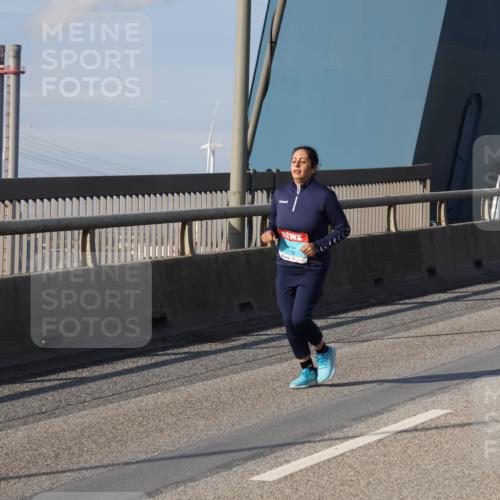 03.10.2025 - Köhlbrandbrückenlauf Julia Fischer http://msf.ph/oto/9009724 03.10.2025 10:17:44 Position 2 3776 meine-sportfotos.de
