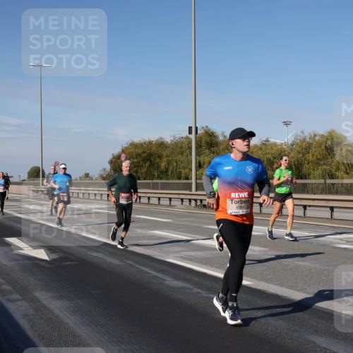 03.10.2025 - Köhlbrandbrückenlauf Julia Fischer http://msf.ph/oto/9009743 03.10.2025 12:53:50 Position 3 4184 meine-sportfotos.de