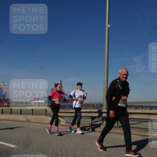 03.10.2025 - Köhlbrandbrückenlauf Matties Gatica Varas http://msf.ph/oto/9009744 03.10.2025 13:07:23 Position 2 118 meine-sportfotos.de