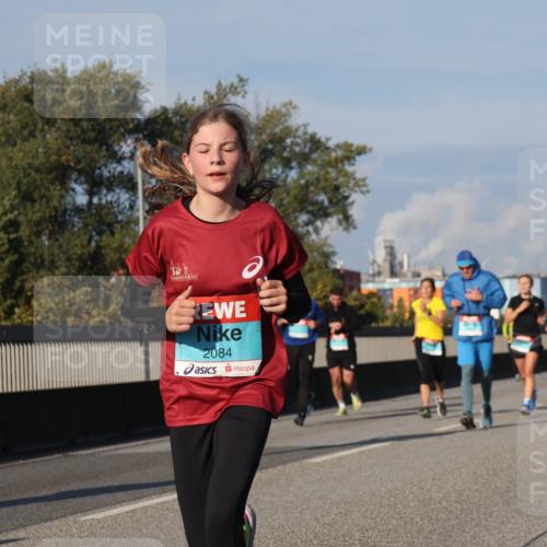 03.10.2025 - Köhlbrandbrückenlauf Luisa Fischer http://msf.ph/oto/9009756 03.10.2025 10:51:40 Position 3 2084 meine-sportfotos.de