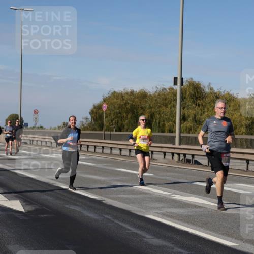 03.10.2025 - Köhlbrandbrückenlauf Julia Fischer http://msf.ph/oto/9009760 03.10.2025 12:53:54 Position 3 5993 meine-sportfotos.de