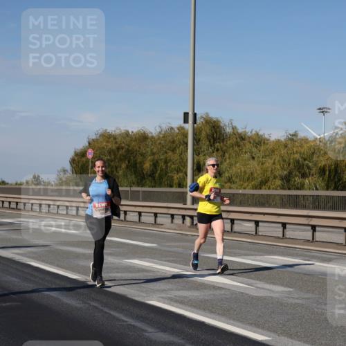 03.10.2025 - Köhlbrandbrückenlauf Julia Fischer http://msf.ph/oto/9009774 03.10.2025 12:53:55 Position 3  meine-sportfotos.de