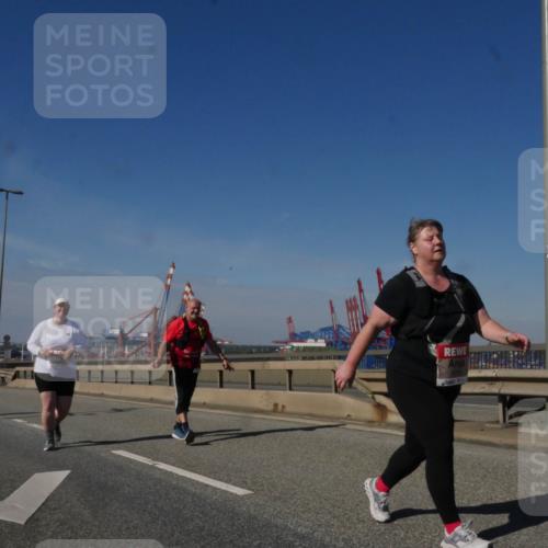 03.10.2025 - Köhlbrandbrückenlauf Matties Gatica Varas http://msf.ph/oto/9009786 03.10.2025 13:07:26 Position 2  meine-sportfotos.de