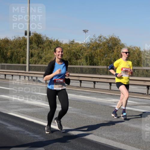 03.10.2025 - Köhlbrandbrückenlauf Julia Fischer http://msf.ph/oto/9009787 03.10.2025 12:53:57 Position 3 440, 4195 meine-sportfotos.de