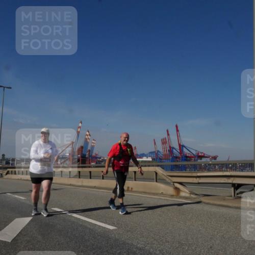 03.10.2025 - Köhlbrandbrückenlauf Matties Gatica Varas http://msf.ph/oto/9009798 03.10.2025 13:07:27 Position 2  meine-sportfotos.de