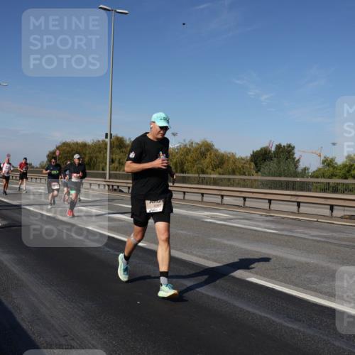 03.10.2025 - Köhlbrandbrückenlauf Julia Fischer http://msf.ph/oto/9009811 03.10.2025 12:53:59 Position 3 4357 meine-sportfotos.de