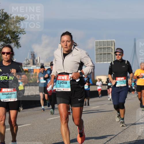 03.10.2025 - Köhlbrandbrückenlauf Luisa Fischer http://msf.ph/oto/9009849 03.10.2025 10:51:46 Position 3 1092, 3625, 1255 meine-sportfotos.de