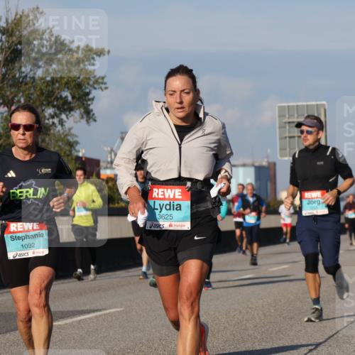 03.10.2025 - Köhlbrandbrückenlauf Luisa Fischer http://msf.ph/oto/9009853 03.10.2025 10:51:47 Position 3 1092, 3625, 1255 meine-sportfotos.de