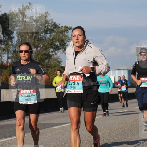 03.10.2025 - Köhlbrandbrückenlauf Luisa Fischer http://msf.ph/oto/9009858 03.10.2025 10:51:47 Position 3 5, 1092, 3625, 1255 meine-sportfotos.de