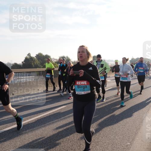 03.10.2025 - Köhlbrandbrückenlauf Fabian Wolf http://msf.ph/oto/9009860 03.10.2025 09:21:17 Position 3 2094, 2758 meine-sportfotos.de