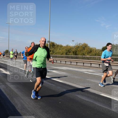 03.10.2025 - Köhlbrandbrückenlauf Julia Fischer http://msf.ph/oto/9009861 03.10.2025 12:54:06 Position 3  meine-sportfotos.de