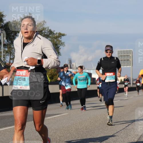 03.10.2025 - Köhlbrandbrückenlauf Luisa Fischer http://msf.ph/oto/9009867 03.10.2025 10:51:48 Position 3 1092, 3625, 1255 meine-sportfotos.de