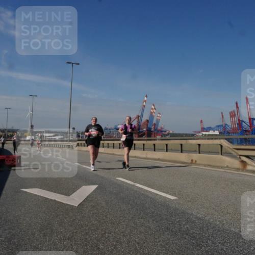 03.10.2025 - Köhlbrandbrückenlauf Matties Gatica Varas http://msf.ph/oto/9009875 03.10.2025 13:07:47 Position 2  meine-sportfotos.de