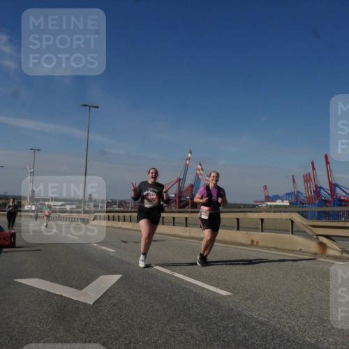 03.10.2025 - Köhlbrandbrückenlauf Matties Gatica Varas http://msf.ph/oto/9009885 03.10.2025 13:07:48 Position 2  meine-sportfotos.de