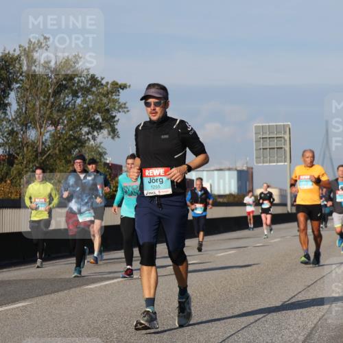 03.10.2025 - Köhlbrandbrückenlauf Luisa Fischer http://msf.ph/oto/9009886 03.10.2025 10:51:49 Position 3 1255 meine-sportfotos.de