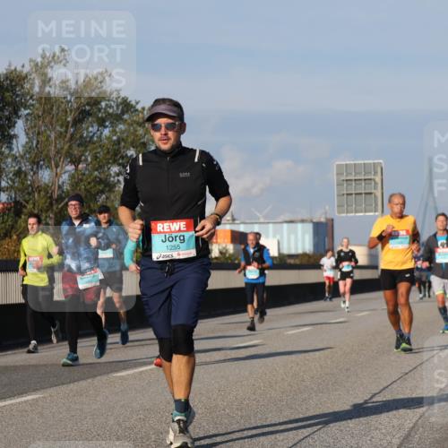 03.10.2025 - Köhlbrandbrückenlauf Luisa Fischer http://msf.ph/oto/9009892 03.10.2025 10:51:49 Position 3 1255 meine-sportfotos.de