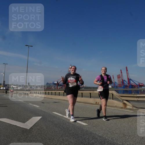 03.10.2025 - Köhlbrandbrückenlauf Matties Gatica Varas http://msf.ph/oto/9009896 03.10.2025 13:07:49 Position 2  meine-sportfotos.de