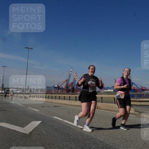 03.10.2025 - Köhlbrandbrückenlauf Matties Gatica Varas http://msf.ph/oto/9009901 03.10.2025 13:07:49 Position 2  meine-sportfotos.de