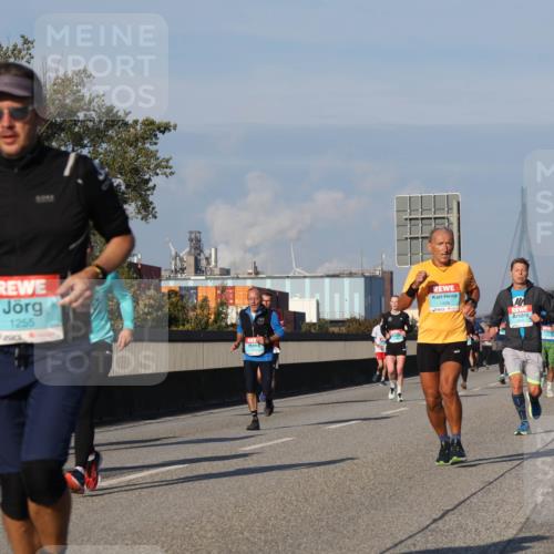 03.10.2025 - Köhlbrandbrückenlauf Luisa Fischer http://msf.ph/oto/9009902 03.10.2025 10:51:50 Position 3 1255, 1428 meine-sportfotos.de