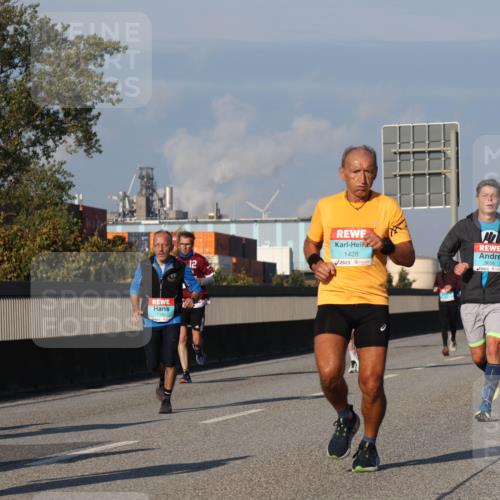 03.10.2025 - Köhlbrandbrückenlauf Luisa Fischer http://msf.ph/oto/9009915 03.10.2025 10:51:51 Position 3 12, 1428, 3656 meine-sportfotos.de