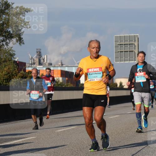 03.10.2025 - Köhlbrandbrückenlauf Luisa Fischer http://msf.ph/oto/9009918 03.10.2025 10:51:51 Position 3 12, 1428, 3656 meine-sportfotos.de