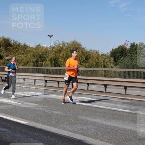 03.10.2025 - Köhlbrandbrückenlauf Julia Fischer http://msf.ph/oto/9009931 03.10.2025 12:54:19 Position 3  meine-sportfotos.de