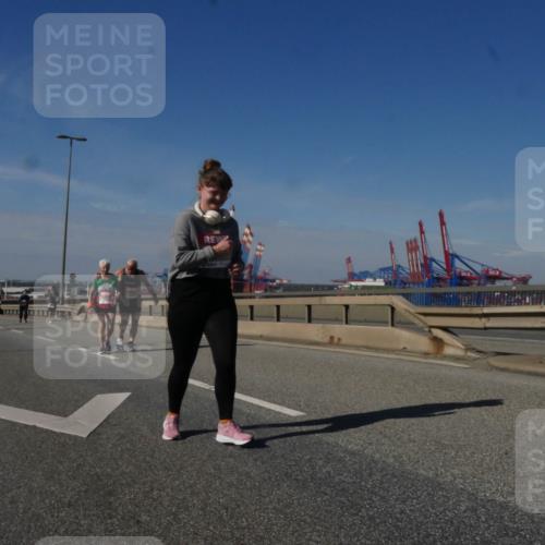 03.10.2025 - Köhlbrandbrückenlauf Matties Gatica Varas http://msf.ph/oto/9009935 03.10.2025 13:07:57 Position 2  meine-sportfotos.de