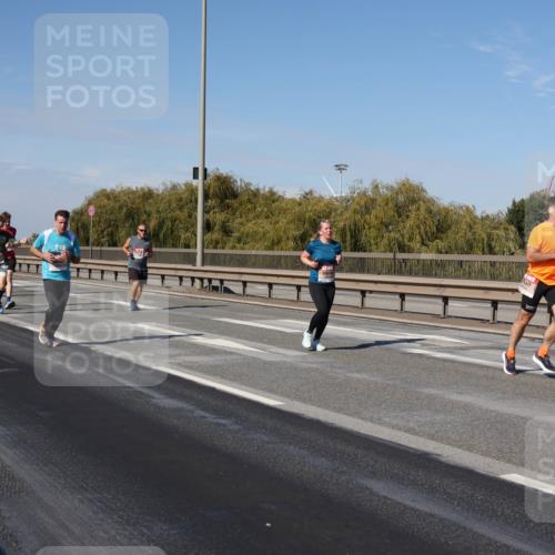 03.10.2025 - Köhlbrandbrückenlauf Julia Fischer http://msf.ph/oto/9009938 03.10.2025 12:54:20 Position 3  meine-sportfotos.de