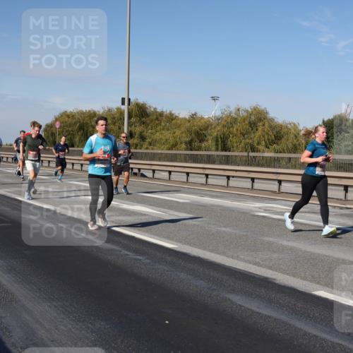 03.10.2025 - Köhlbrandbrückenlauf Julia Fischer http://msf.ph/oto/9009941 03.10.2025 12:54:21 Position 3  meine-sportfotos.de