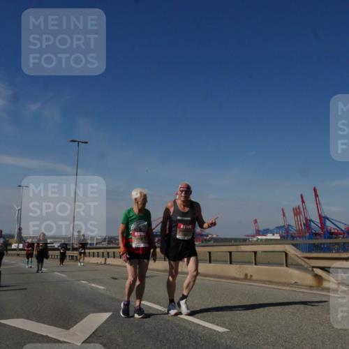 03.10.2025 - Köhlbrandbrückenlauf Matties Gatica Varas http://msf.ph/oto/9009953 03.10.2025 13:08:01 Position 2  meine-sportfotos.de