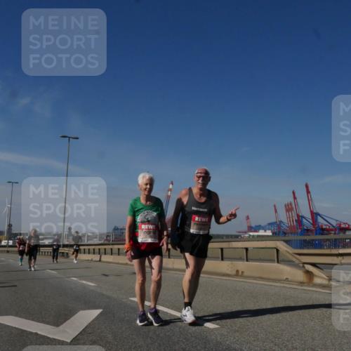 03.10.2025 - Köhlbrandbrückenlauf Matties Gatica Varas http://msf.ph/oto/9009959 03.10.2025 13:08:01 Position 2 6165 meine-sportfotos.de