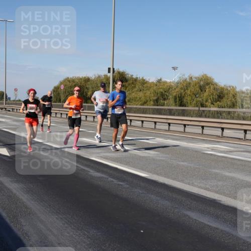 03.10.2025 - Köhlbrandbrückenlauf Julia Fischer http://msf.ph/oto/9009976 03.10.2025 12:54:28 Position 3  meine-sportfotos.de