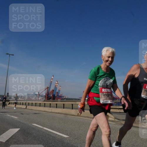 03.10.2025 - Köhlbrandbrückenlauf Matties Gatica Varas http://msf.ph/oto/9009978 03.10.2025 13:08:03 Position 2 6165, 6164 meine-sportfotos.de