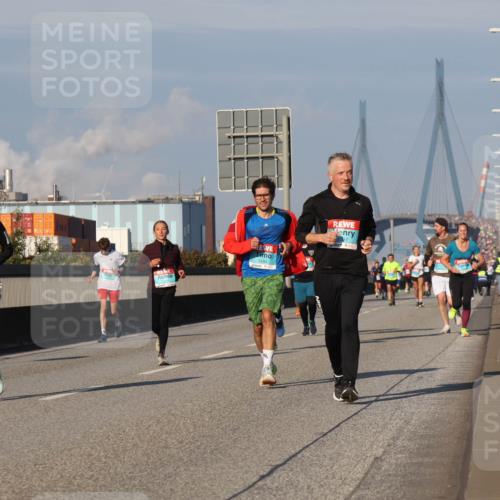 03.10.2025 - Köhlbrandbrückenlauf Luisa Fischer http://msf.ph/oto/9009980 03.10.2025 10:51:56 Position 3 3484 meine-sportfotos.de