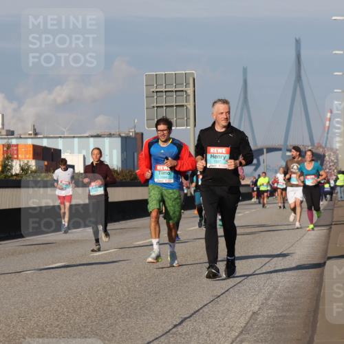 03.10.2025 - Köhlbrandbrückenlauf Luisa Fischer http://msf.ph/oto/9009982 03.10.2025 10:51:56 Position 3 2698, 3484, 1397 meine-sportfotos.de