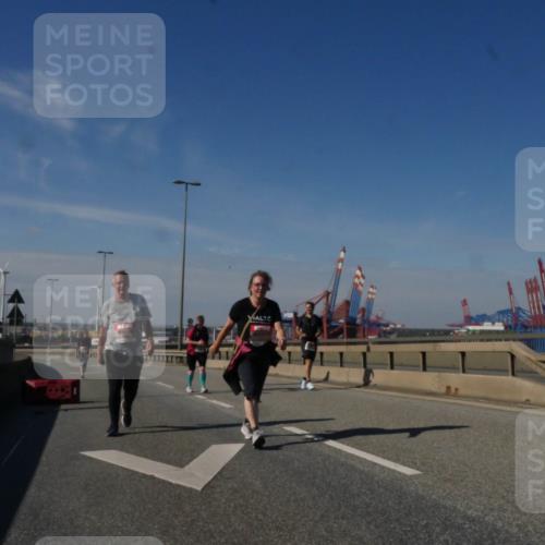 03.10.2025 - Köhlbrandbrückenlauf Matties Gatica Varas http://msf.ph/oto/9009989 03.10.2025 13:08:08 Position 2  meine-sportfotos.de
