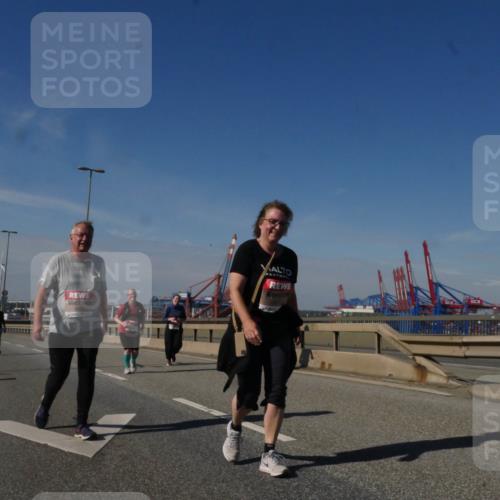 03.10.2025 - Köhlbrandbrückenlauf Matties Gatica Varas http://msf.ph/oto/9010003 03.10.2025 13:08:09 Position 2  meine-sportfotos.de