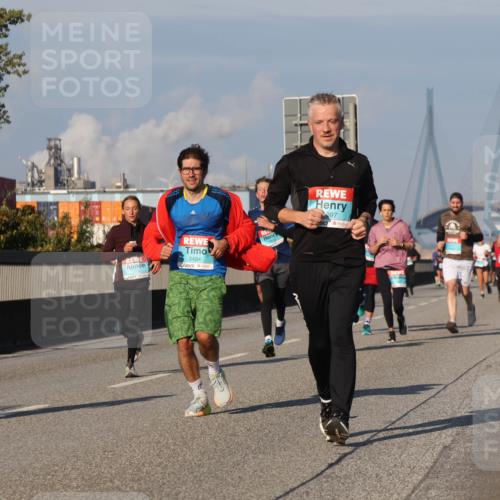 03.10.2025 - Köhlbrandbrückenlauf Luisa Fischer http://msf.ph/oto/9010007 03.10.2025 10:51:58 Position 3 3484, 397 meine-sportfotos.de