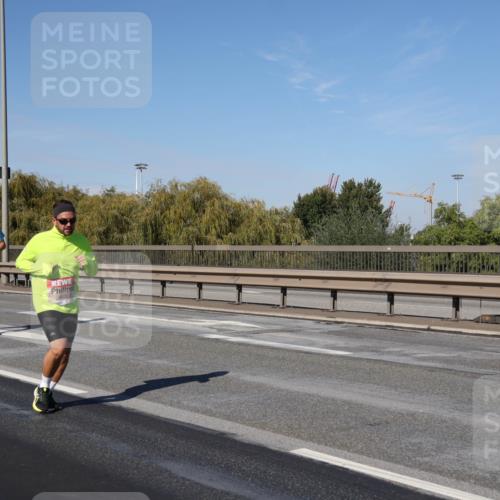 03.10.2025 - Köhlbrandbrückenlauf Julia Fischer http://msf.ph/oto/9010016 03.10.2025 12:54:35 Position 3  meine-sportfotos.de