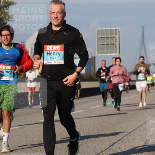 03.10.2025 - Köhlbrandbrückenlauf Luisa Fischer http://msf.ph/oto/9010027 03.10.2025 10:51:59 Position 3 3484, 1397 meine-sportfotos.de