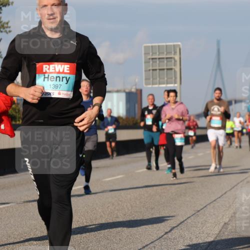 03.10.2025 - Köhlbrandbrückenlauf Luisa Fischer http://msf.ph/oto/9010034 03.10.2025 10:52:00 Position 3 3484, 1397 meine-sportfotos.de