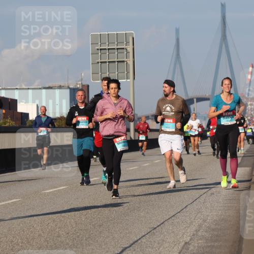 03.10.2025 - Köhlbrandbrückenlauf Luisa Fischer http://msf.ph/oto/9010044 03.10.2025 10:52:01 Position 3  meine-sportfotos.de