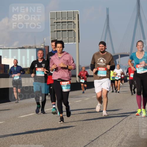03.10.2025 - Köhlbrandbrückenlauf Luisa Fischer http://msf.ph/oto/9010050 03.10.2025 10:52:01 Position 3 9, 2761, 1424, 3835, 1626 meine-sportfotos.de