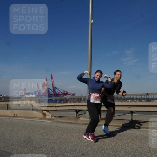 03.10.2025 - Köhlbrandbrückenlauf Matties Gatica Varas http://msf.ph/oto/9010054 03.10.2025 13:08:16 Position 2 5216 meine-sportfotos.de
